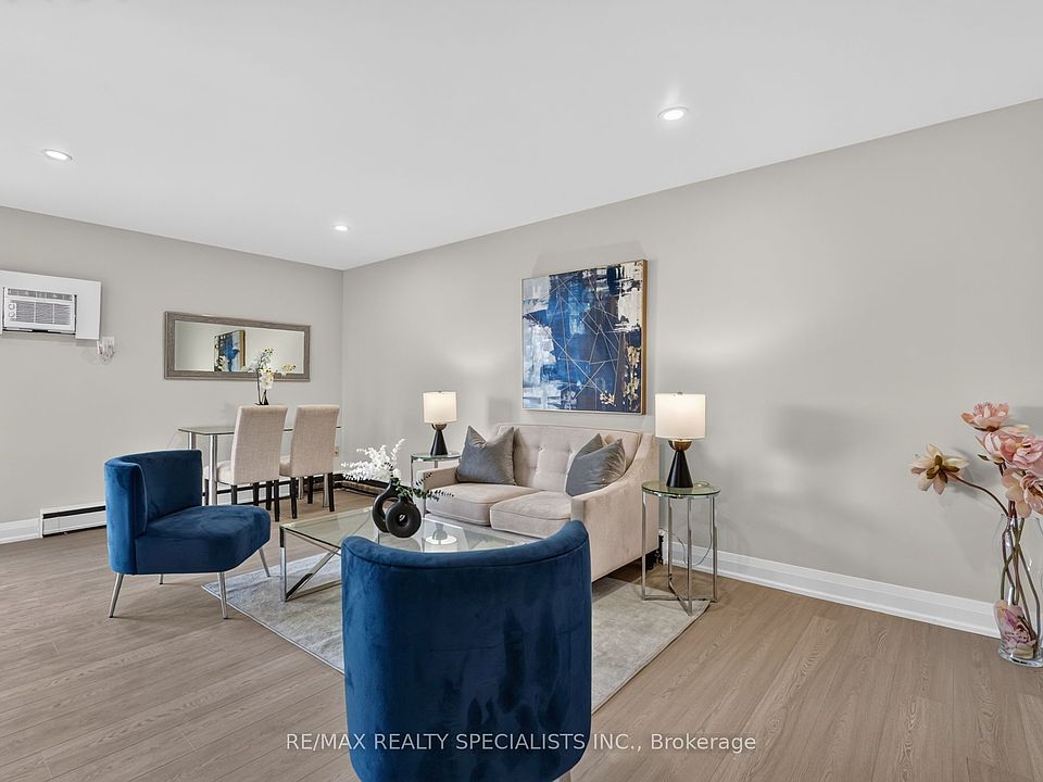 1st image of 426 Queenston St #33