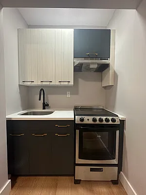 Rented by Peter R. Hungerford, LREB | media 2