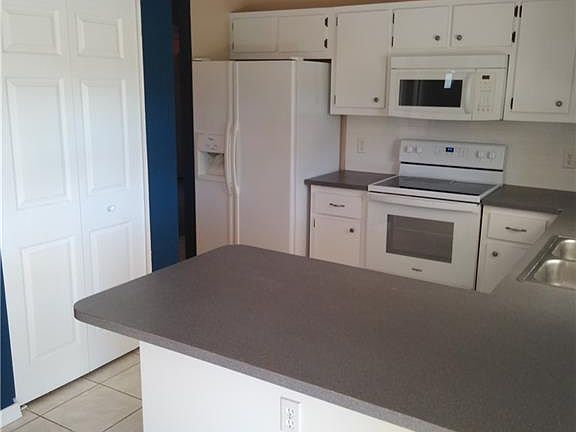 4th image of 8064 Cypress Dr S