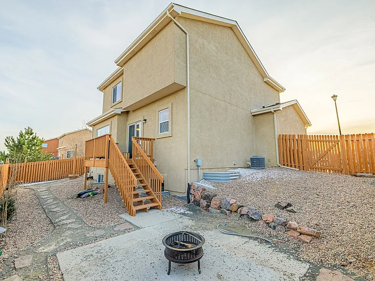 11670 Farnese Hts — Photo 42