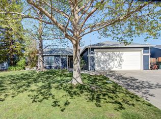 2142 Hemingway St, Redding, CA 96003