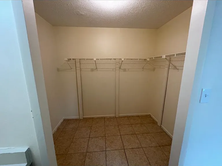 5220 Hawk Dr #5220 — Photo 8