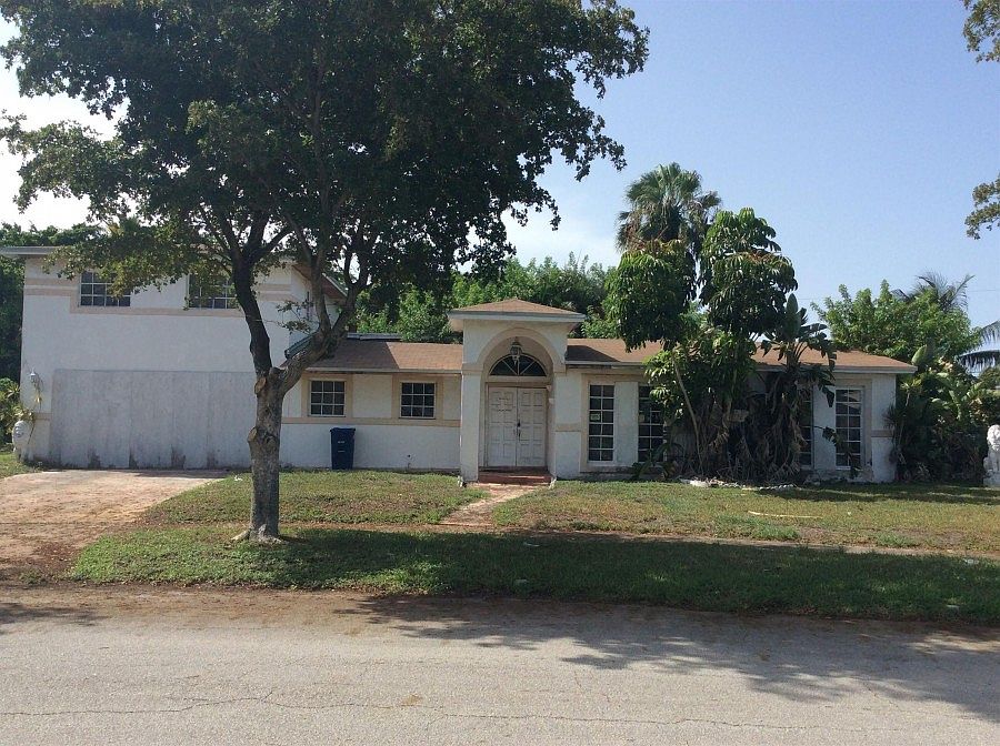 1st image of 2471 NW 180th Ter