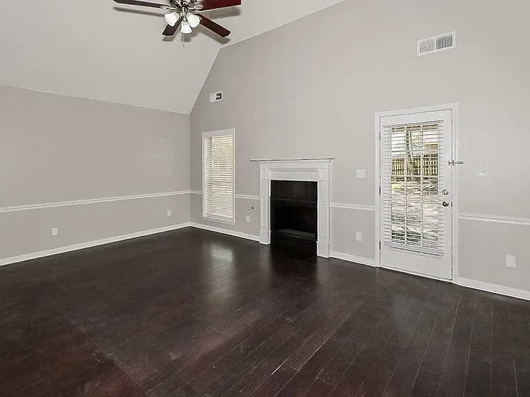 5759 Michaelson Dr — Photo 5