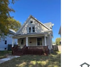 1421 Chestnut St, Rockford, IL 61102