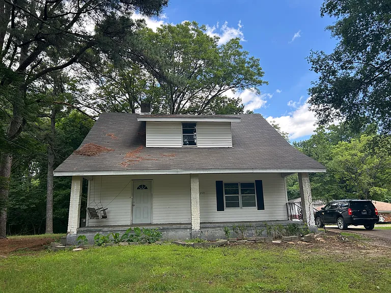 219 Highland St — Photo 12