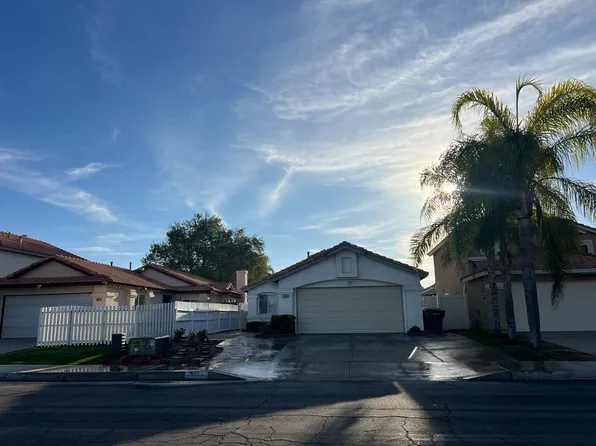 2169 Medical Center Dr, Perris, CA 92571