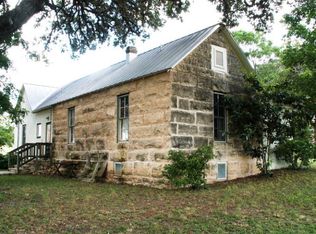 1020 Lane Valley Rd, Comfort, TX 78013