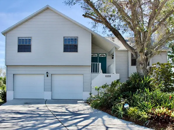 12693 Pine Way Dr, Largo, FL 33773