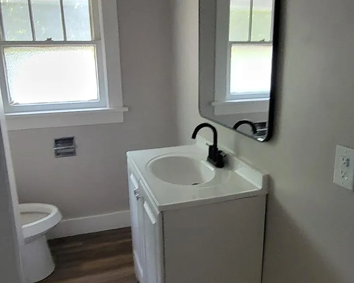 3516 Homewood Ave — Photo 8