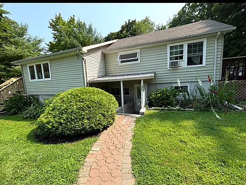 23 Buttonwood Rd #D Photo 1 23 Buttonwood Rd #D Photo 1