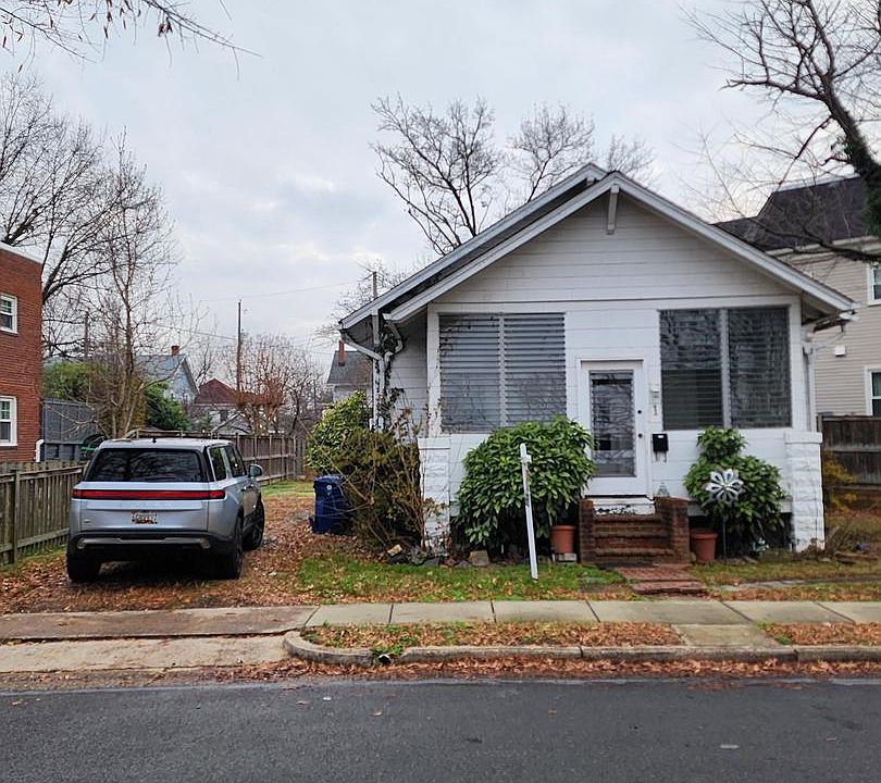 1st image of 1 E Custis Ave