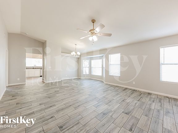 3rd image of 2965 W Lone Cactus Dr
