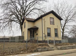 922 Garfield St, Racine, WI 53404