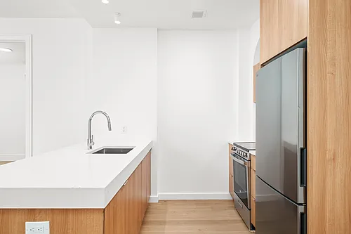 151 S Elliott Pl #9H Photo 1