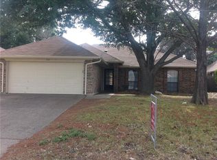 1913 Ashley Dr, Fort Worth, TX 76134