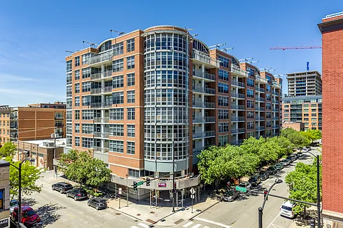 1200 W Monroe St #915 Photo 1