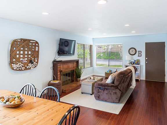 5th image of 4387 N Amberwick Ln