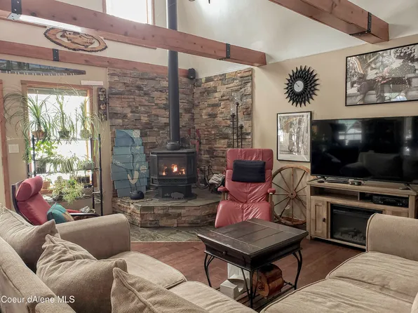 246 Holmes Rd, Bonners Ferry, ID 83805