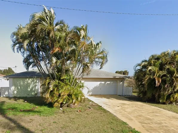 4700 Flamingo Dr, Saint James City, FL 33956