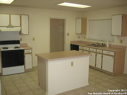 2nd image of 8006 Chestnut Barr Dr