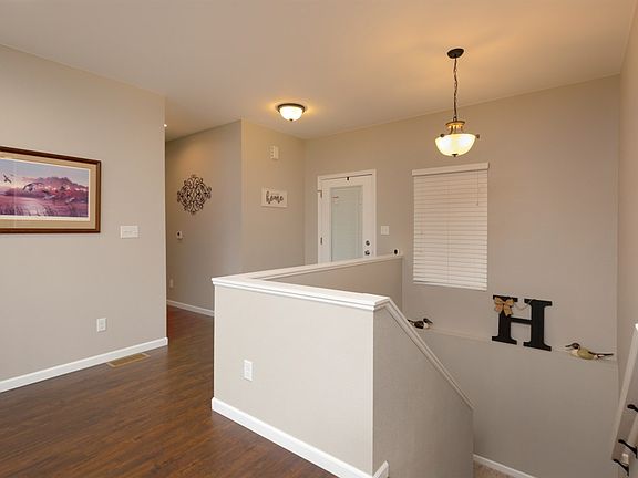 3rd image of 1731 Timberline Dr