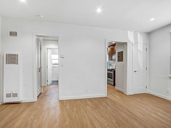 2nd image of 1844-1850 N Harvard Blvd #B07