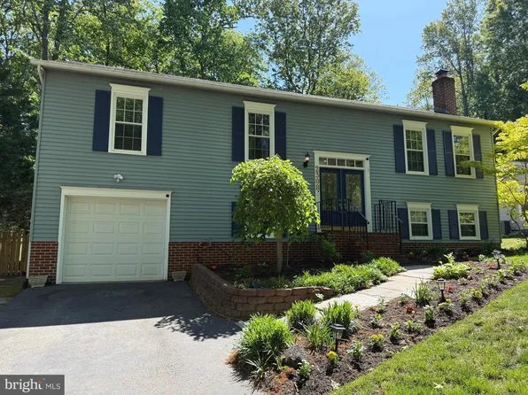 2308 Harpoon Dr, Stafford, VA 22554