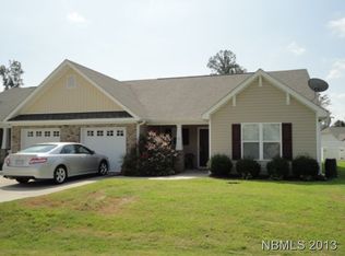 320 Falcon Bridge Dr, New Bern, NC 28560