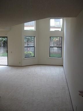4th image of 4750 Lago Vista Cir
