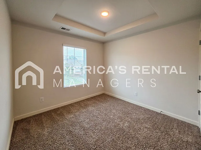 680 The Heights Ln — Photo 34