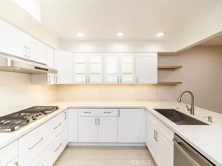 10 Oak Tree Ln — Photo 10