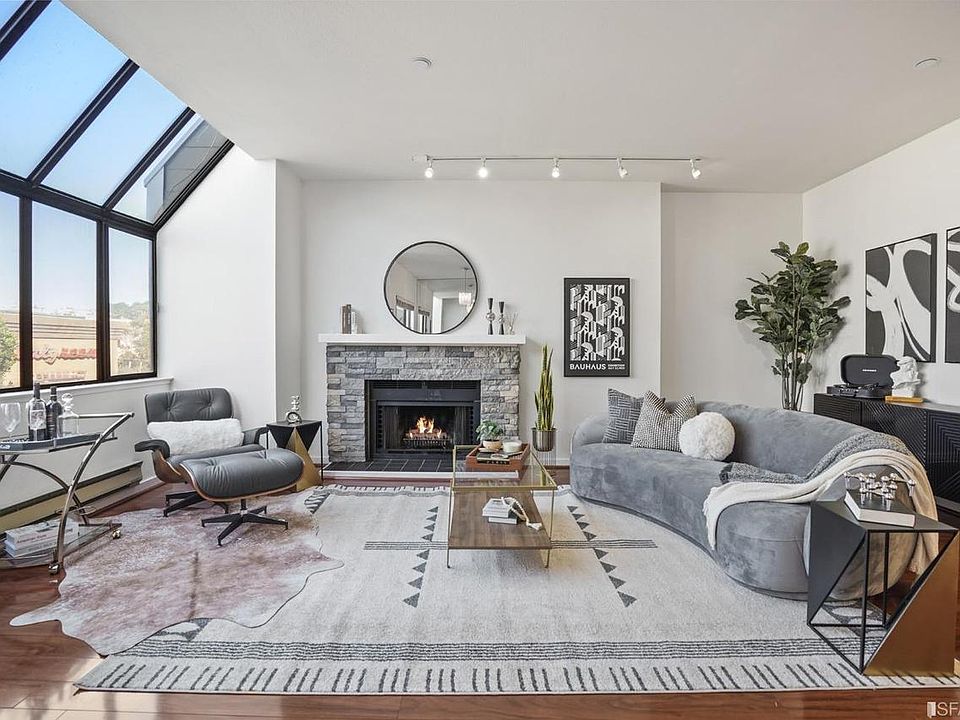1st image of 2185 Bush St #300
