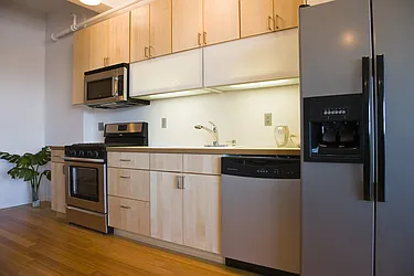 852 Cypress Avenue  image 1 of 5