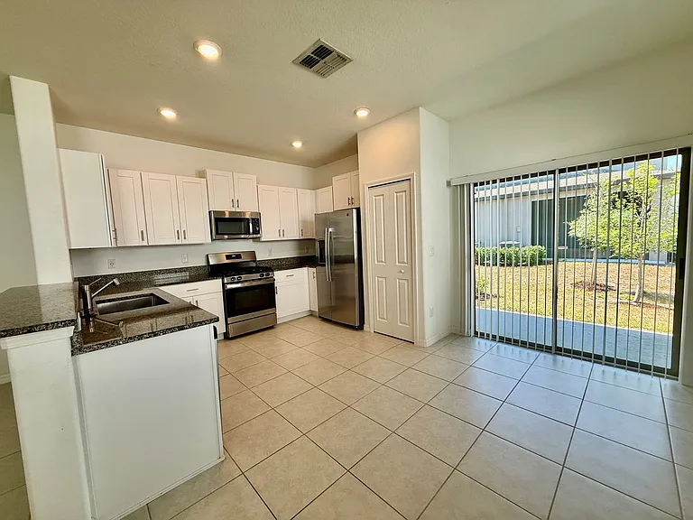 8335 Birch Haven Ln — Photo 6