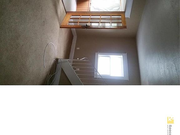 5th image of 51 N Thorpe St
