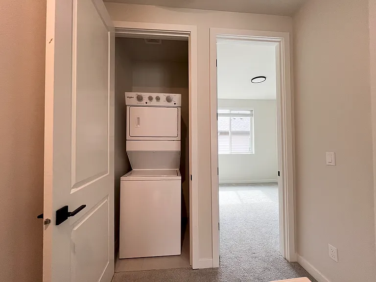 L0533 - D - Reed Place Condos — Photo 16