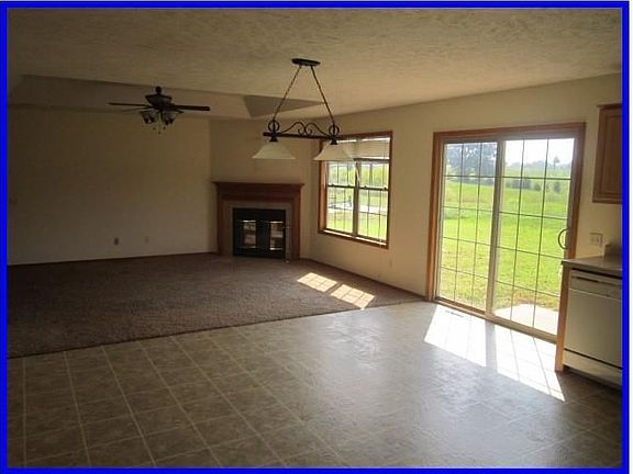 5th image of 710 W Lake Ave
