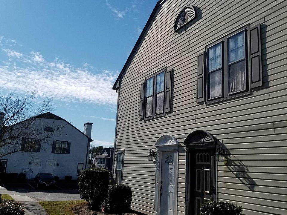 1st image of 4446 Segovia Ct #4446