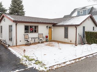 31456 S Lake Shore Dr, Dowagiac, MI 49047