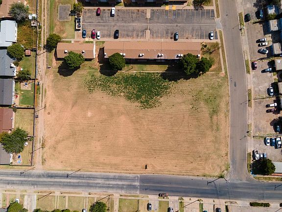 4th image of 1330 65th Dr