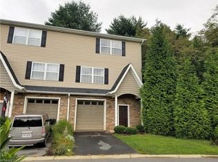 1 Terre Trl, Asheville, NC 28804