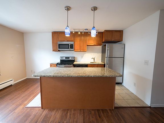3rd image of 778 Delta Ave APT F