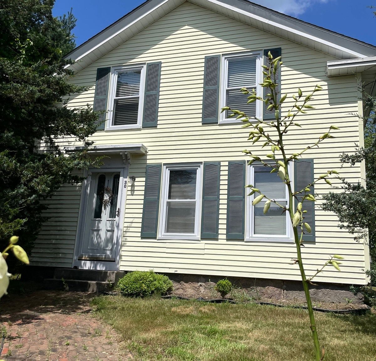 30 Spring St, Hope Valley, RI 02832 MLS 11223277 Zillow