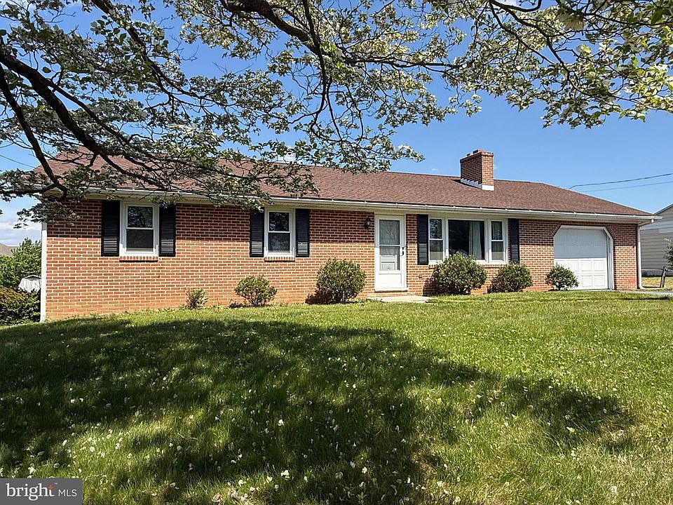 1st image of 1423 Brechbill Rd
