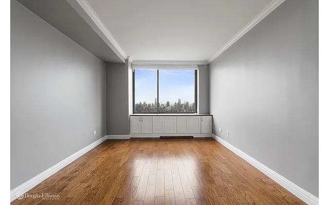 Rented by Douglas Elliman | media 4