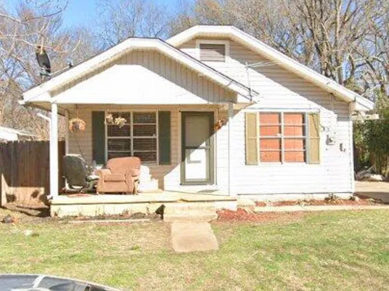 233 S Draper Ave — Photo 7