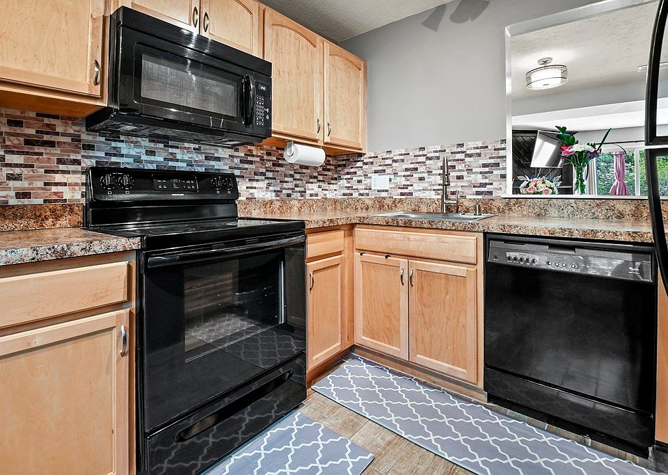 8 Apple Tree Hill Rd Hopkinton, MA, 01748 Apartments for Rent Zillow