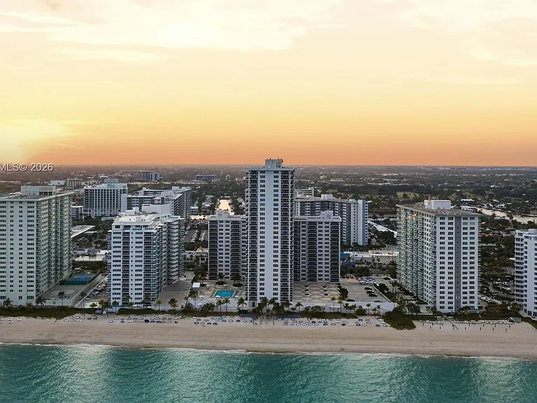 3500 Galt Ocean Dr #2314 — Photo 3