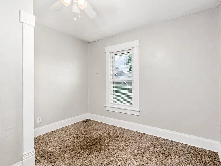 24 E Blake Ave — Photo 18